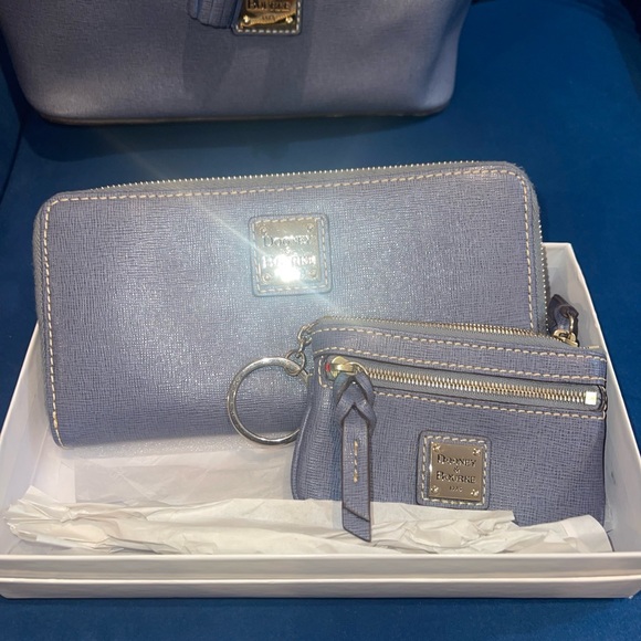 Dooney and Bourke Soffiano leather drawstring, small & largezip around wristlet - Picture 2 of 3